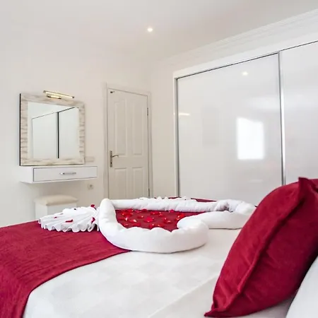 Uzumlu Village 2 Bedroom 9863 Vilă *